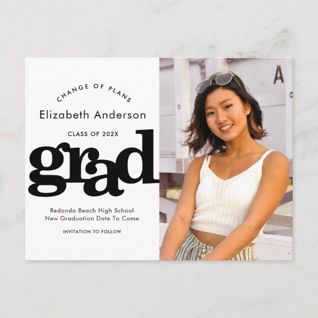 Invitation Carte Postale Changement de plan graduation audacieuse typograph (Devant)