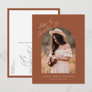 Invitation Carte Postale Classe Terracotta de 2025 Arch Photo Graduation