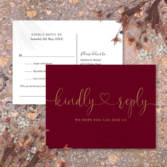 Invitation Carte Postale Demande de chanson en écriture cursive cœur bordea (Burgundy And Gold Heart Script Song Request RSVP Invitation Postcard)