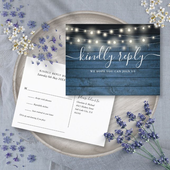 Invitation Carte Postale Demande de chanson RSVP avec guirlande rustique bl (Blue Rustic String Lights Song Request RSVP Invitation Postcard)