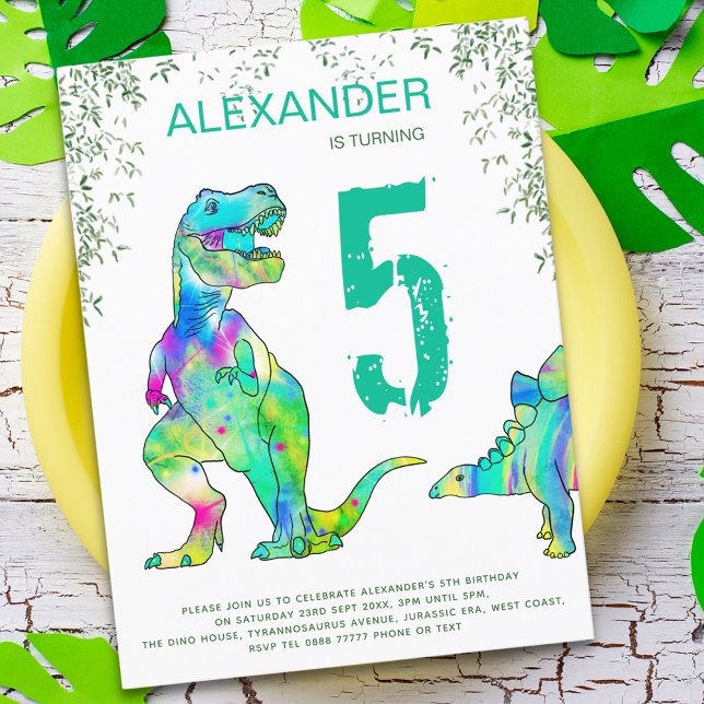 Invitation Carte Postale Dinosaur jungle 5e anniversaire budget de la fête (T-Rex dinosaur jungle party budget invitation with colorful tyrannosaurus and stegosaurus )