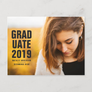 Invitation Carte Postale Diplômé audacieux moderne 2019