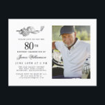 Invitation Carte Postale Elégant Classic Golf 80th Birthday Party Photo<br><div class="desc">Elégante invitation d'anniversaire en noir et blanc pour un golfeur. Le top de l'invitation est décoré d'accessoires de golf - un club de golf, balle de golf, casquette et gants. L'aquarelle crée une esthétique traditionnelle et classique. Parfait pour un bain d'anniversaire au club ou un jardin barbecue. Tout le texte...</div>
