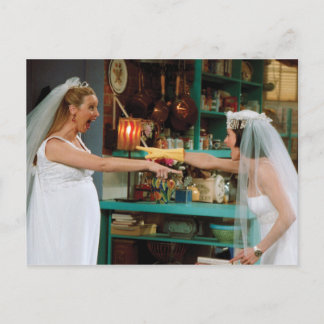 Invitation Carte Postale FRIENDS™| Phoebe et Monica en robe Mariage