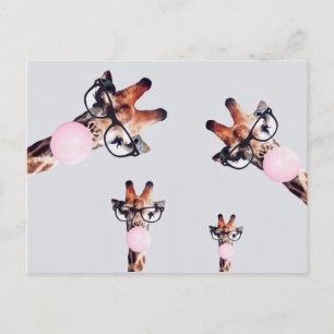 INVITATION CARTE POSTALE GIRAFFE PORTANT DES LUNETTES SOUFFLANT UNE BULLE D