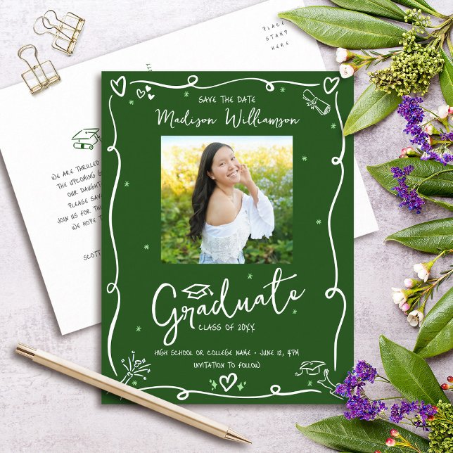 Invitation Carte Postale Green White Doodles Graduation Save the Date Photo (Créateur téléchargé)