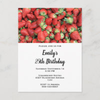 Lot d'anniversaire de fraises rouges juteuses