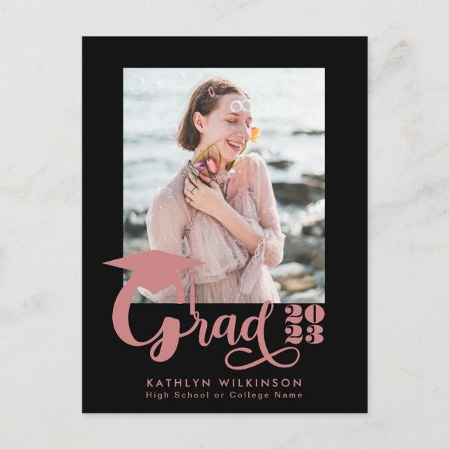 Invitation Carte Postale Moderne Dusty Pink Script tendance Photo Graduatio (Devant)