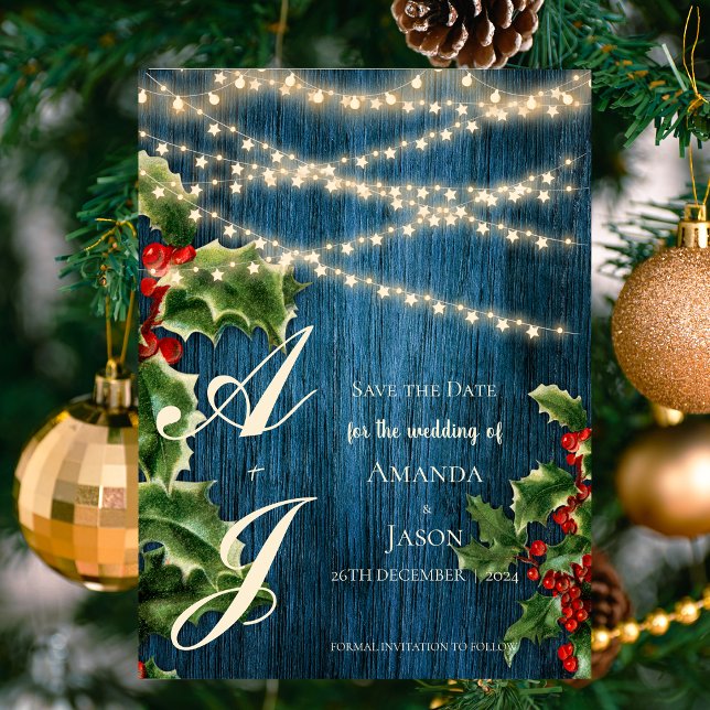 Invitation Carte Postale Monogramme en bois bleu Noel Mariage de Noël Écono (Blue Wood Monogram Christmas Wedding Save The Date Invitation Postcard)