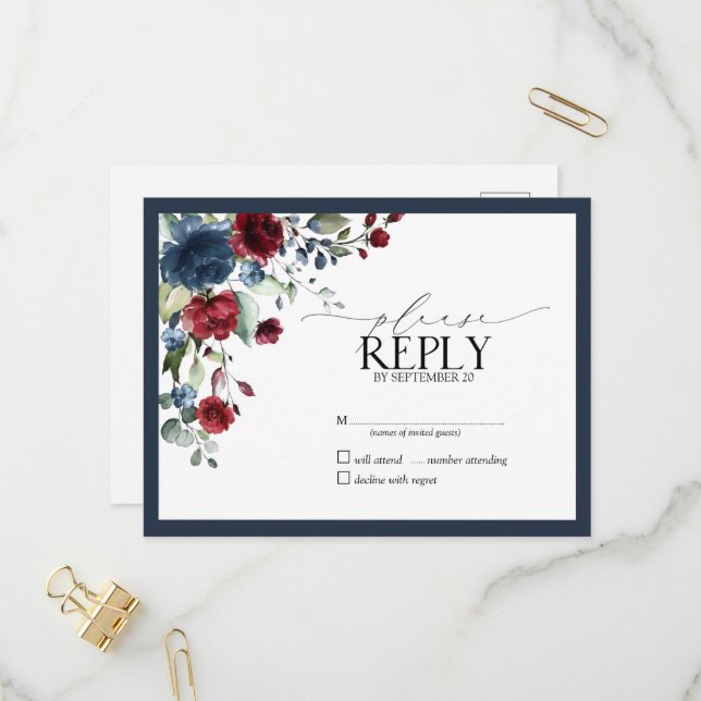 Invitation Carte Postale Navy Blue Bourgogne Floral Aquarelle Script RSVP (Devant/Arrière en situation)
