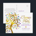 Invitation Carte Postale Plan de changement bat mitzvah Gold Arbre de vie v<br><div class="desc">Assurez-vous que tous vos amis et parents pourront encore célébrer le Bat mitzvah d’étape de votre fille, quelles que soient les circonstances imprévues dans le monde. Envoyez ce magnifique arbre à feuille d'or, imitation graphique, brillant, turquoise, turquoise, violet et bleu Star de David et pointez "feuilles" sur un arrière -...</div>