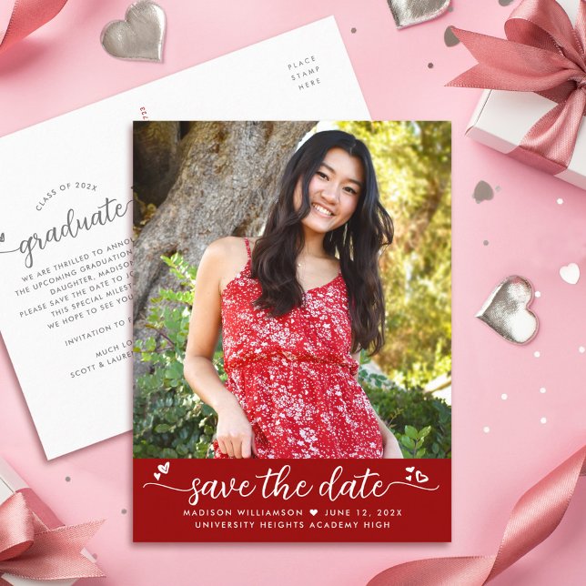 Invitation Carte Postale Rouge Enregistrer la date Graduation Photo Script  (Créateur téléchargé)