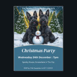 Invitation Carte Postale Scottish Terriers et Snowman Christmas Party<br><div class="desc">Donnez le ton pour une fête festive avec cette carte postale d'invitation charmante, avec deux adorables Scottish Terriers dans une scène hivernale enneigée. La paire joueuse est assise à côté d'un bonhomme de neige gai, avec le soleil couchant derrière des arbres enneigés et jetant une lueur dorée sur le paysage....</div>