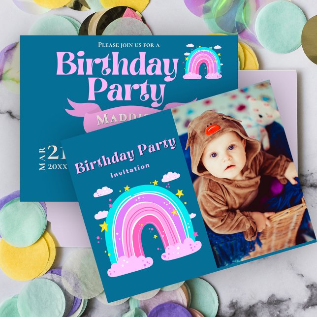 Invitation Carte Postale Whimsical Rainbow 1er Anniversaire Photo Invitatio (Whimsical Rainbow 1st Birthday Photo Invitation)