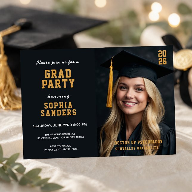 Invitation Carton d'invitation à la remise des diplômes de st (Modern magazine style graduation photo invitation with bold elegant layout)