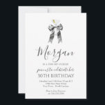 Invitation Carton d'invitation au Martini A Tini Bit Older av<br><div class="desc">Carton d'invitation d'anniversaire avec ruban noir,  anniversaire adulte,  Invitation moderne avec ruban noir,  décorations de fête d'anniversaire avec ruban noir,  fête d'anniversaire féminine,  Carton d'invitation de fête d'anniversaire A Tini Bit Older avec Cosmo Martini rose</div>