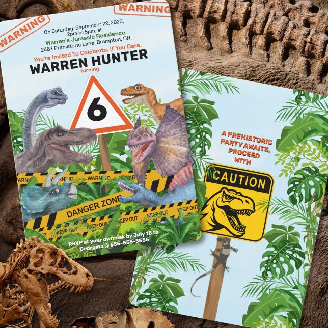 Invitation Carton d'invitation d'anniversaire Danger de dinos (Grab your bold dinosaur invitation with jungle leaves, warning tape, and adventure - if you dare!)