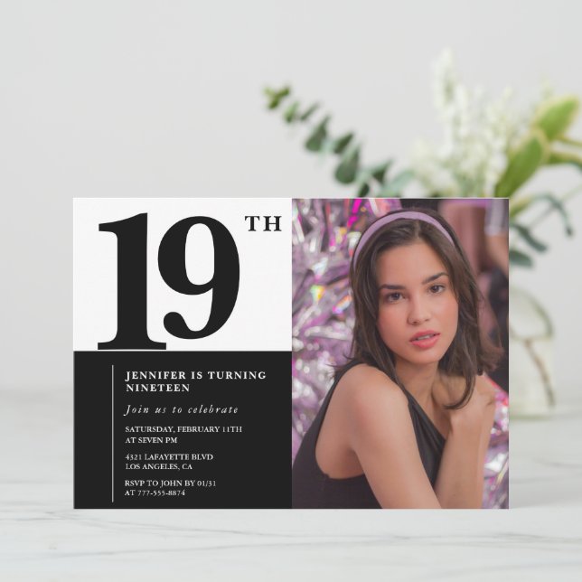 Invitation Cartons d'invitation d'anniversaire 19 ans noirs É (Debout devant)