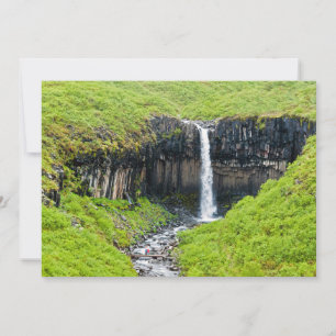 Invitation Cascade de Svartifoss à Skaftafell - Islande