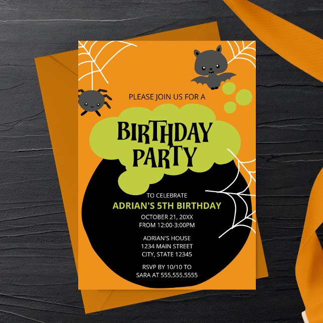 Invitation Cauldron de sorcière de dessin animé fête d'annive (Orange Witch's Cauldron Halloween Birthday Party Invitation| Cartoon Bat and Spider)