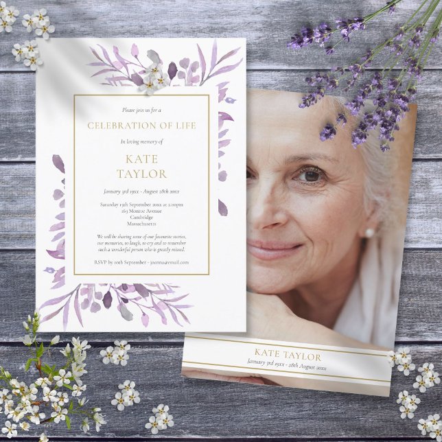 Invitation Célébration de vie funéraire avec feuillage violet (Purple Foliage Funeral Celebration of Life Photo Invitation)