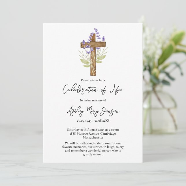 Invitation Célébration de vie funéraire Lavender Cross (Debout devant)