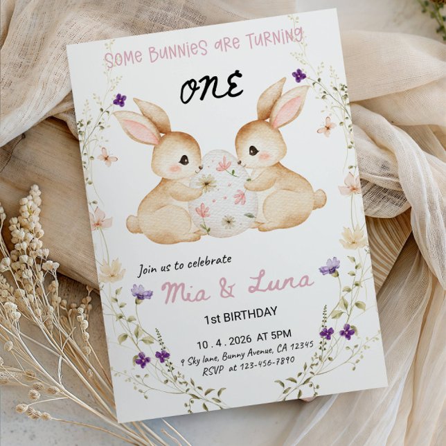 Invitation Certains lapins fêtent leur premier anniversaire J (Créateur téléchargé)