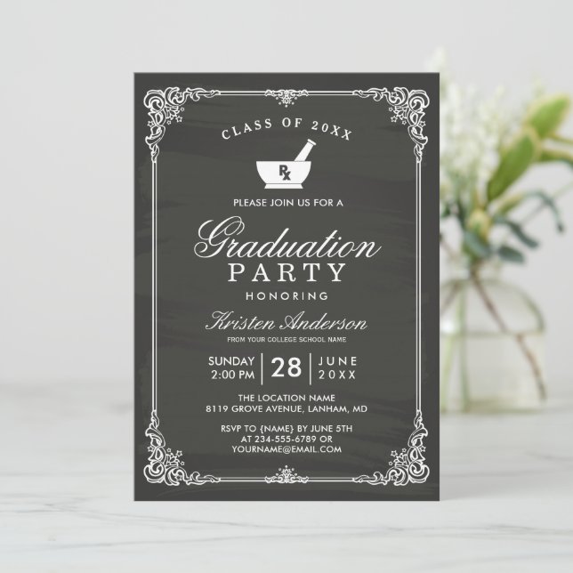 Invitation Chalkboard Pharmacy School Graduation Party (Debout devant)