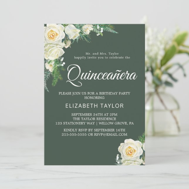 Invitation Chasse verdoyante en bois Quinceañera vert chêne  (Debout devant)