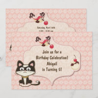 Chat kitty noir et blanc mignon à l'anniversaire r