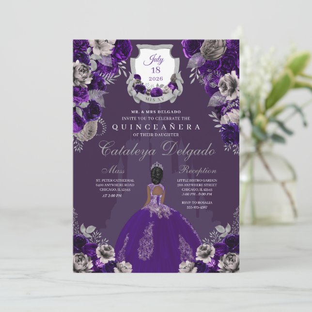 Invitation Château Princess de Quinceañera, violet et argent (Debout devant)