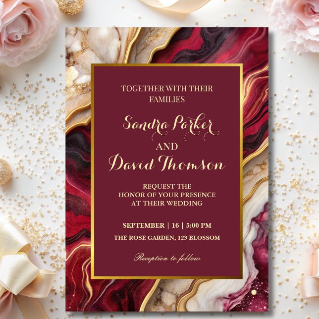 Invitation Chic Burgundy Gold Agate Marbre moderne Mariage (Créateur téléchargé)