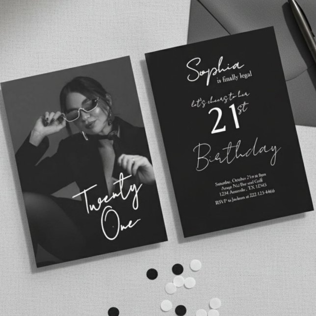 Invitation Chic Noir & Blanc Moderne 21e Anniversaire Photo (Créateur téléchargé)