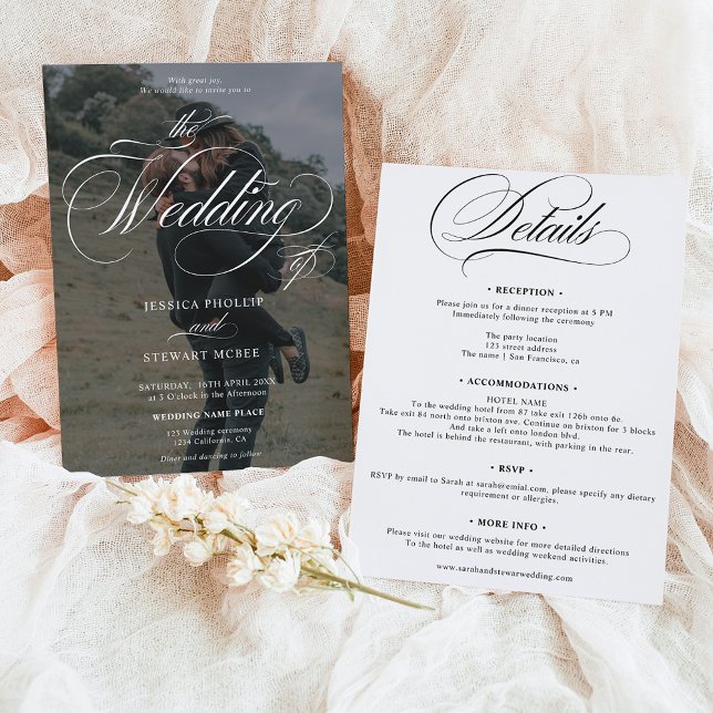Invitation Chic noir blanc tout en un script photo mariage (Chic Black white all in one script photo wedding Invitation)