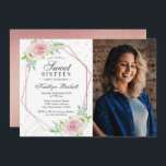 Invitation Chic Rose Gold Foil Floral Photo Sweet 16 Annivers<br><div class="desc">Célébrez dans le style avec ces invitations à fêtes de 16ème anniversaire design et très tendance en feuille d'or rose. Ce design est facile à personnaliser avec votre libellé d'événement spécial et vos invités seront ravis quand ils reçoivent ces invitations fabuleux.</div>