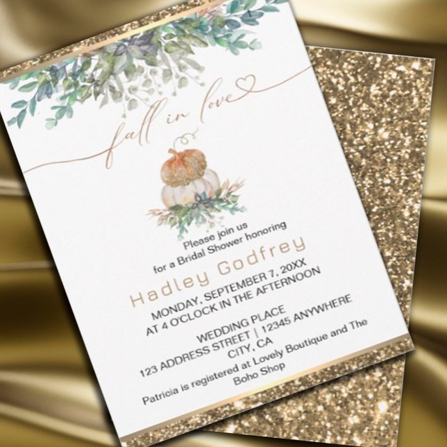 Invitation Chute en amour Élégant mariage Citrouille d'or (#zazzlemade #goldpumpkin #whiteandgoldpumpkin #fallinlove #wedding #autumninvitation)