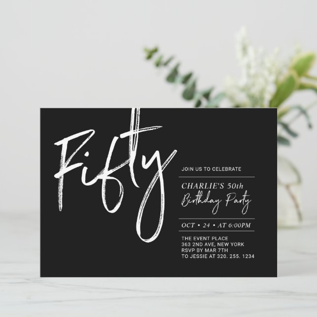 Invitation Cinquante | Black & White Modern 50th Birthday Par (Debout devant)