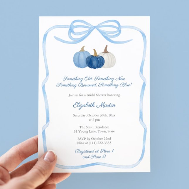 Invitation Citrouille d'automne Bow quelque chose Fête des ma (Something Old New Borrowed Blue Pumpkins Bridal Shower Party Invitation With Coquette Bow)