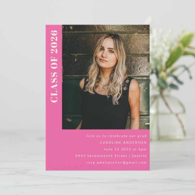 Invitation Classe moderne 2023 Hot Pink Photo Graduation Part (Debout devant)