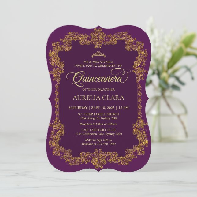 Invitation Classic Elegant Purple Gold Tiara Quinceanera (Debout devant)
