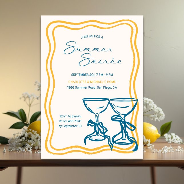 Invitation Cocktail Soirée d'été au nœud élégant (Elegant Summer Soirée Invitation – Modern Handwritten Script with Retro Frame & Cocktail Glasses)