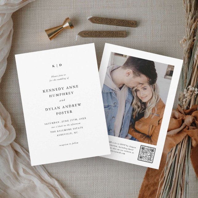 Invitation Code QR de mariage élégant noir et blanc simple (Simple minimalist black and white wedding invitations with QR code rsvp and photo on the back.)
