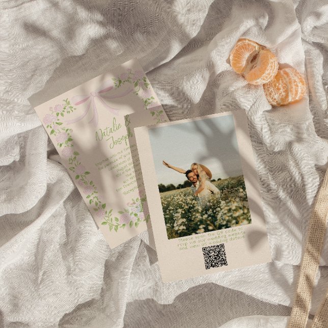 Invitation Code QR de photo florale à ruban vert rose dessiné (Créateur téléchargé)