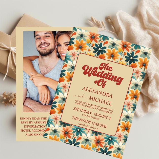 Invitation Code QR Groovy Rétro Fleurs Mariage des années 70 (Créateur téléchargé)