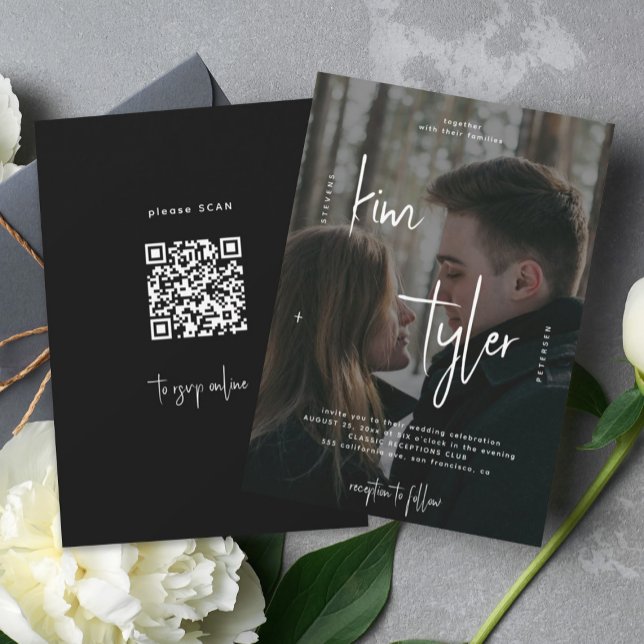 Invitation Code QR superposé photo RSVP noms script mariage (Créateur téléchargé)