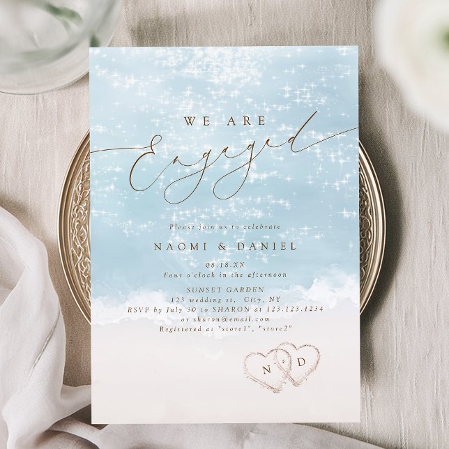 Invitation Cœurs de script moderne dans la plage de fiançaill (Modern Script Hearts In The Sand Beach Engagement Invitation)
