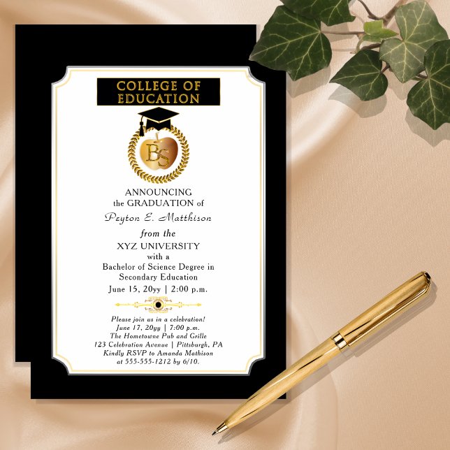 Invitation Collège d'éducation Diplôme Pomme d'or de fin d'ét (College of Education Degree Gold-Toned Apple Graduation Announcement and Party Invitation )