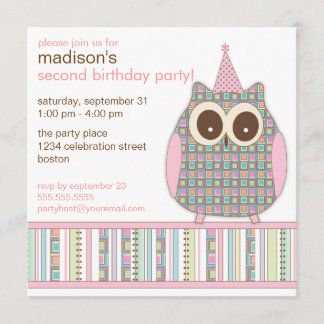 Invitation colorée mignonne de fête d'anniversaire