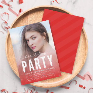 Invitation Confettis rouges modernes toute fête