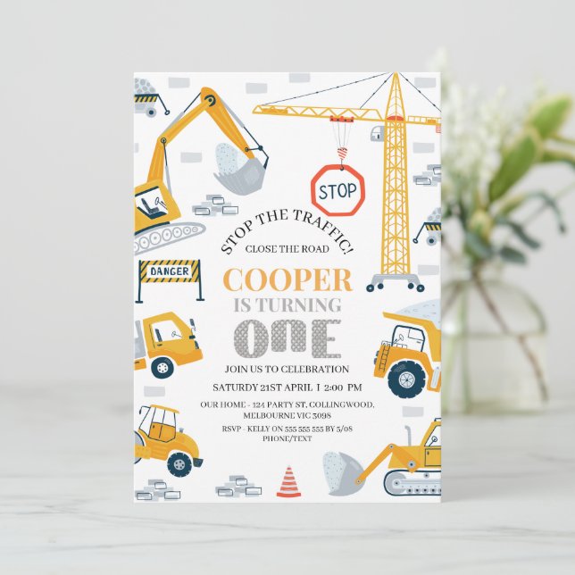 Invitation Construction Jaune Gris Moderne 1er Anniversaire  (Debout devant)